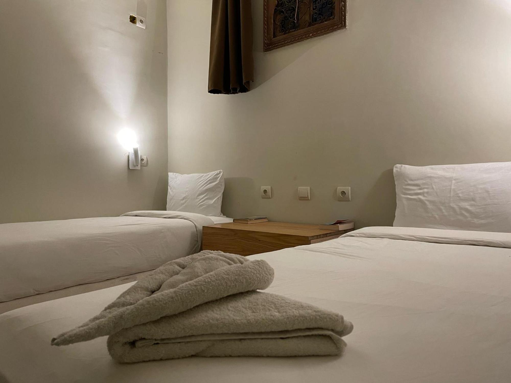Playa Del Sol Surf House Hostel Tamraght Buitenkant foto